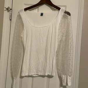 Women’s white long sleeve shirt